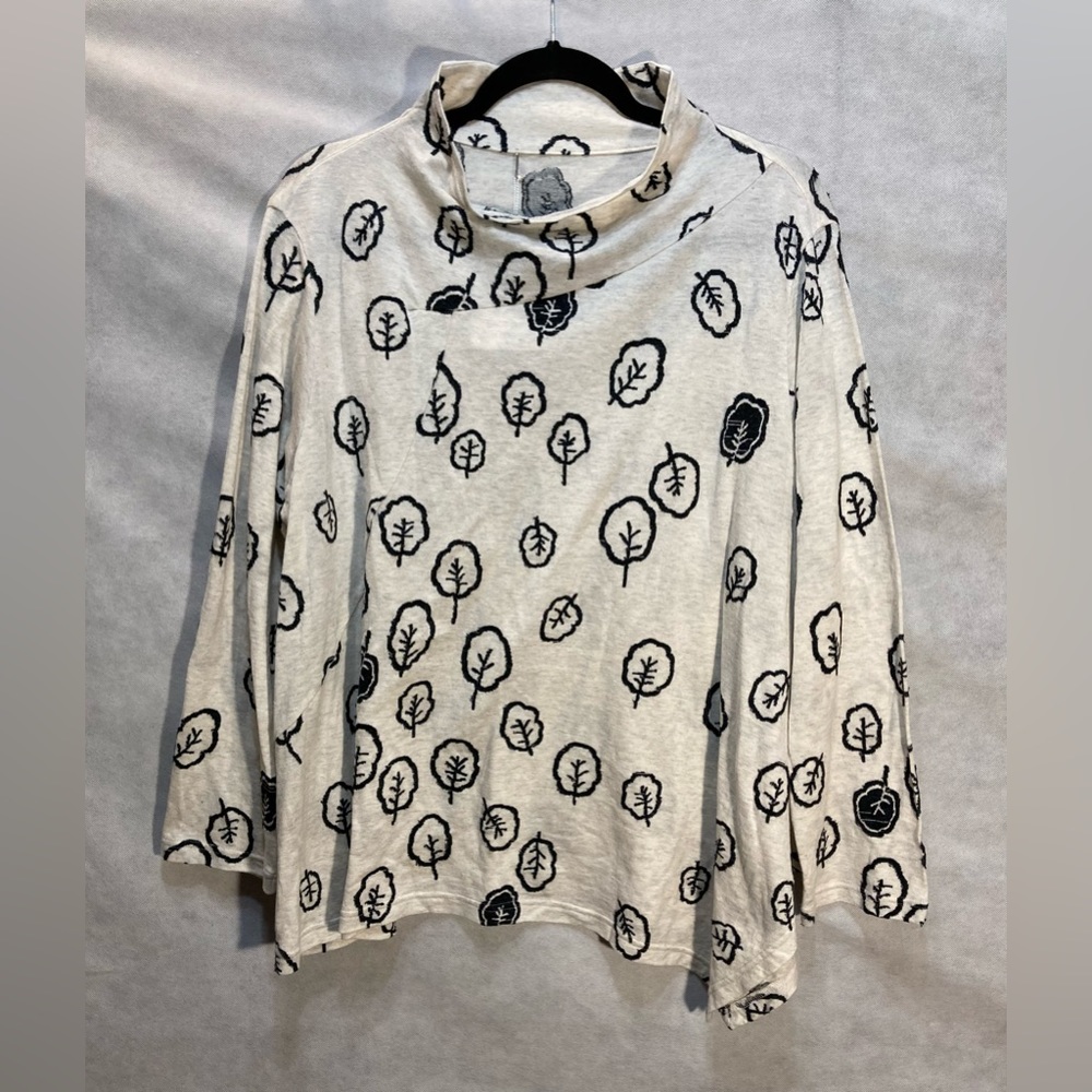 Matsuo International Cotton Leaf Long Sleeve Top